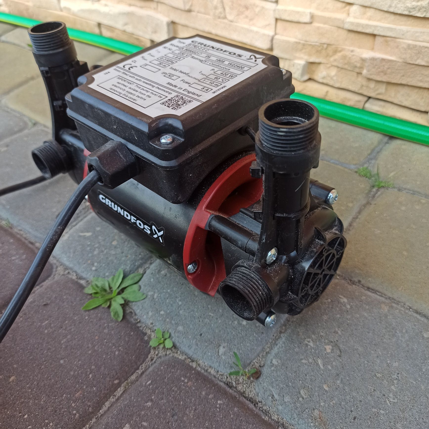 Pompa prysznicowa z podwójnym wirnikiem GRUNDFOS STR2-2.0 C
