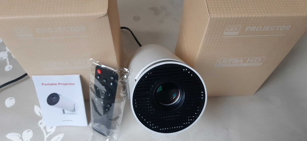 Projektor Android rzutnik 4K WIFI Przenośny Smart FULL HD HY300 PRO