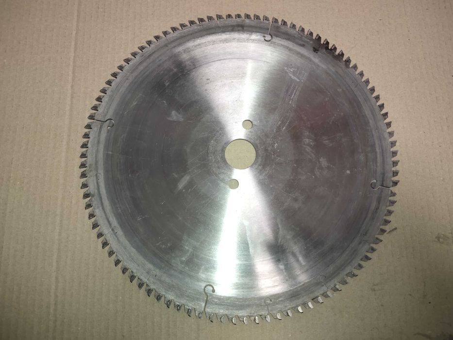 Дискова пила для різання ПВХ і алюмінію FREUD 300*30