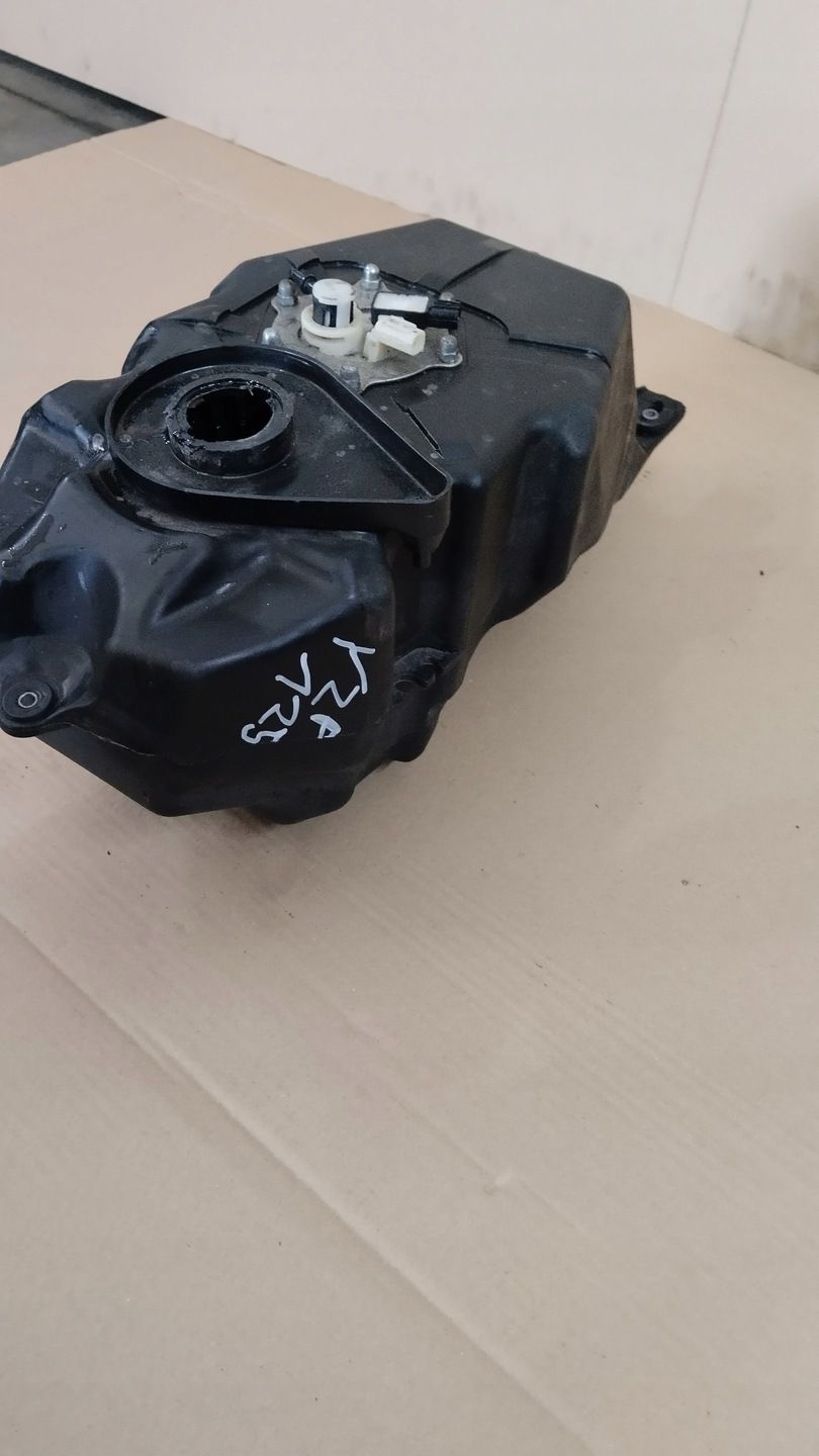 Zbiornik Bak Paliwa Yamaha Yzf 5D7 F4111