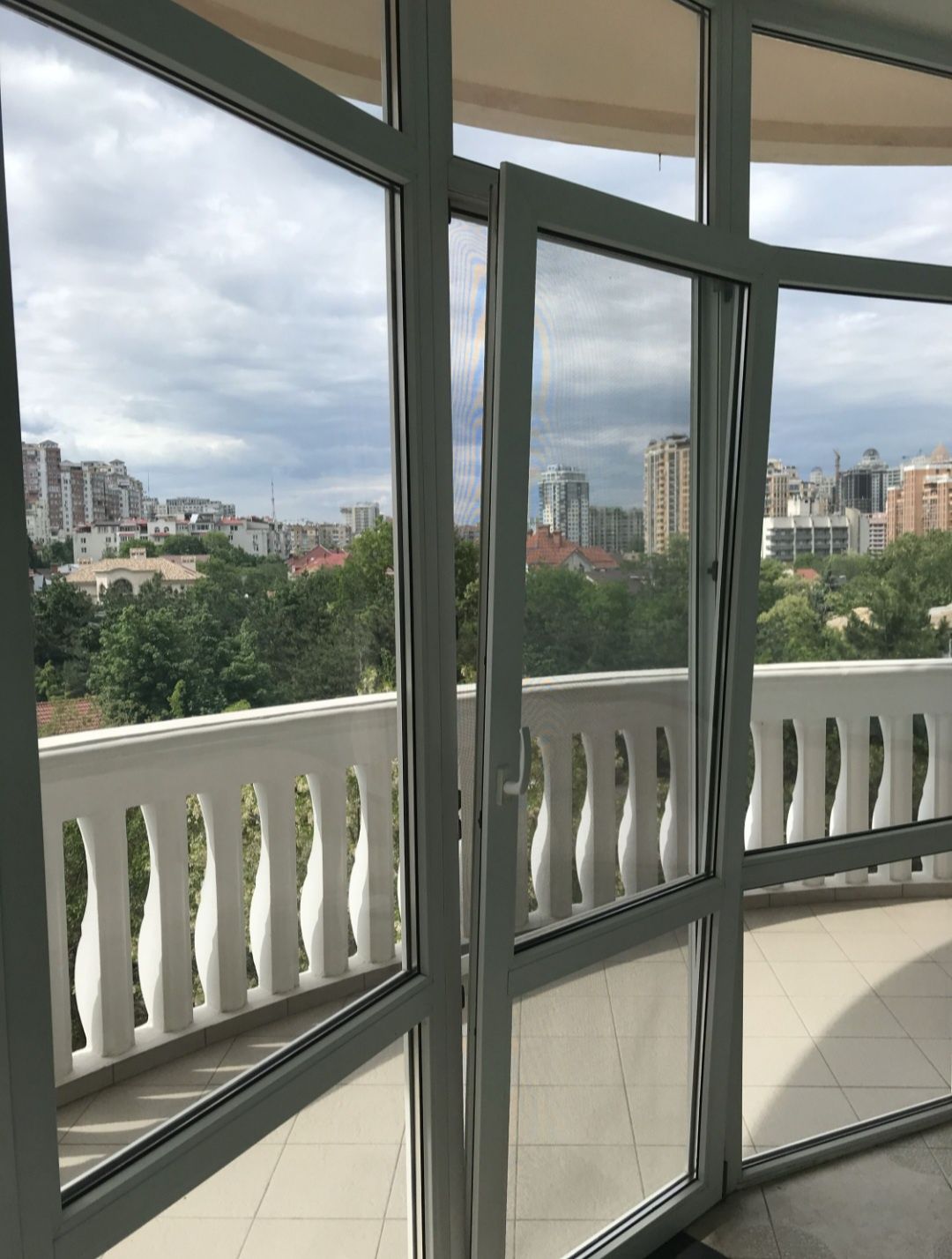 Сдам 4х ком на Посмитного/Аркадия , + паркинг