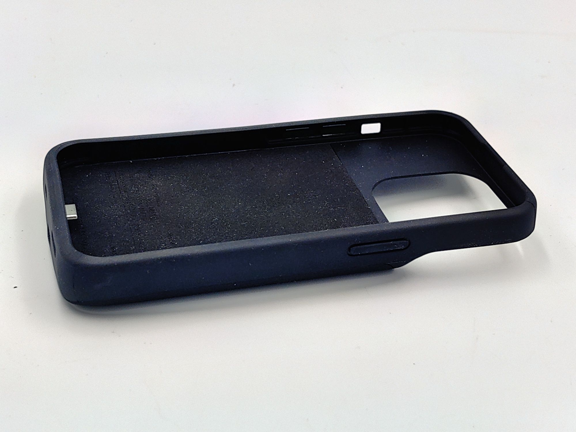 Etui z wbudowaną baterią (Battery Case) do IPhone'a 15 i 15 Pro