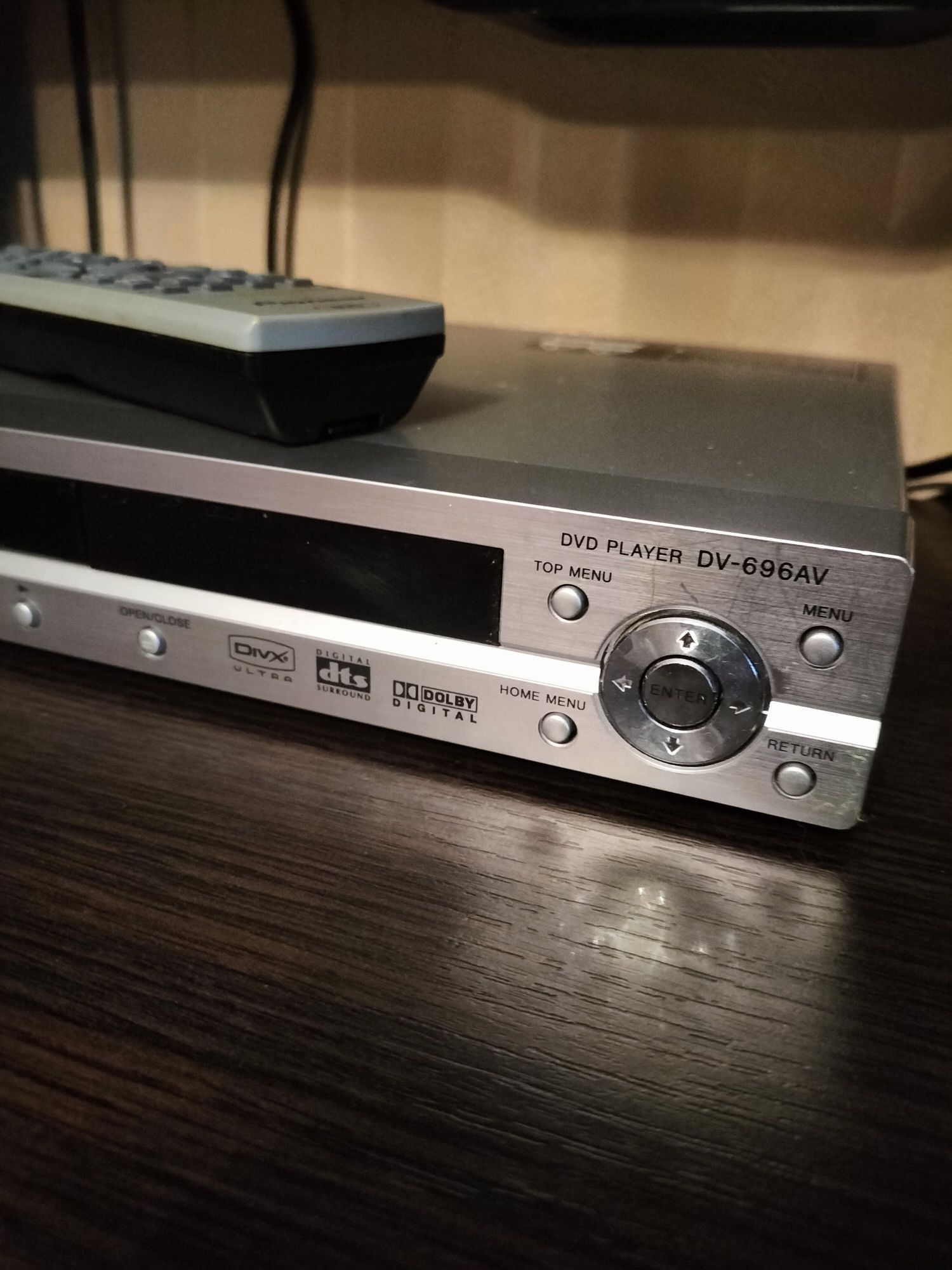 DVD Pioneer DV-696AV