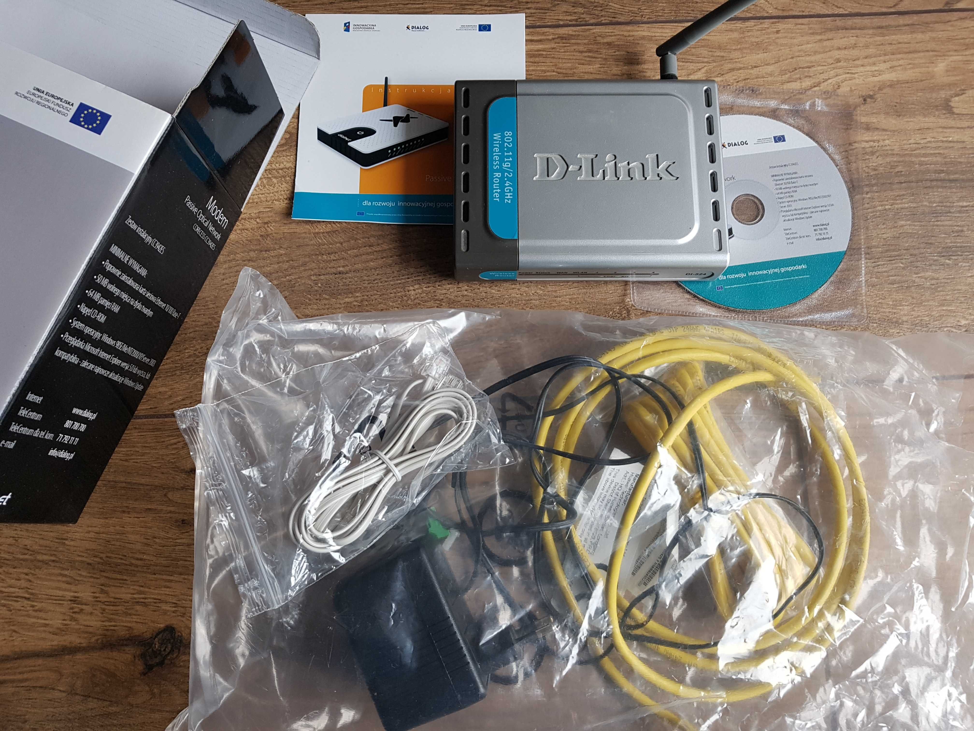 Router Corecess CCS3942ES, D-Link modem światłowód