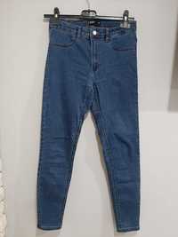 Ciemnoniebieskie jeansy sinsay rozmiar M