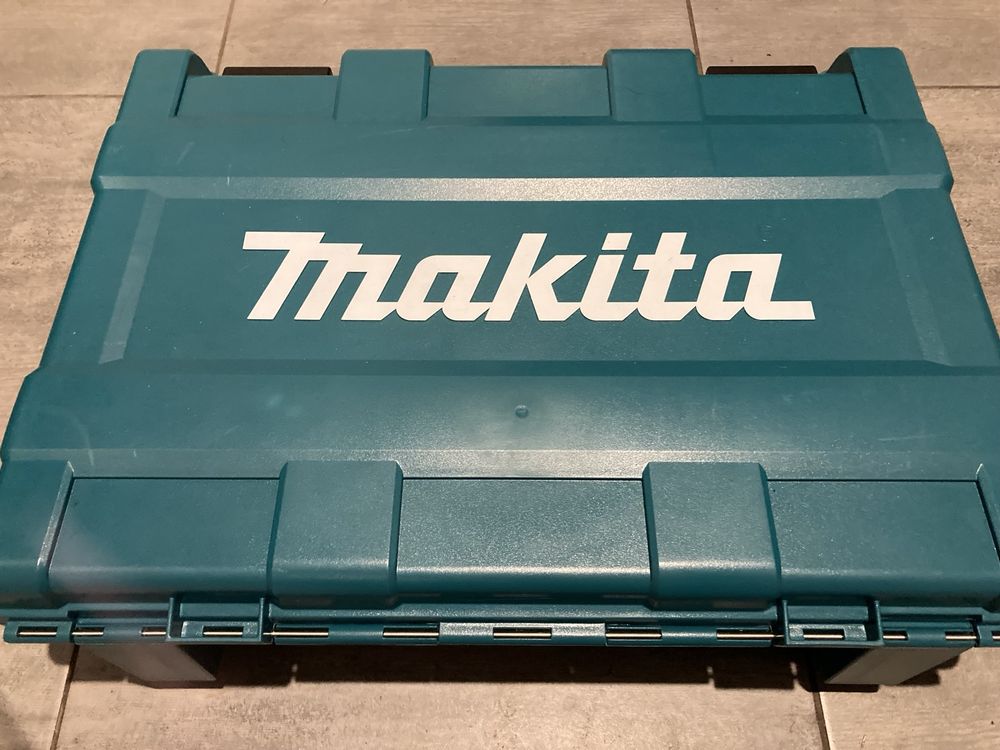 Відбійний молоток Makita HM0870C