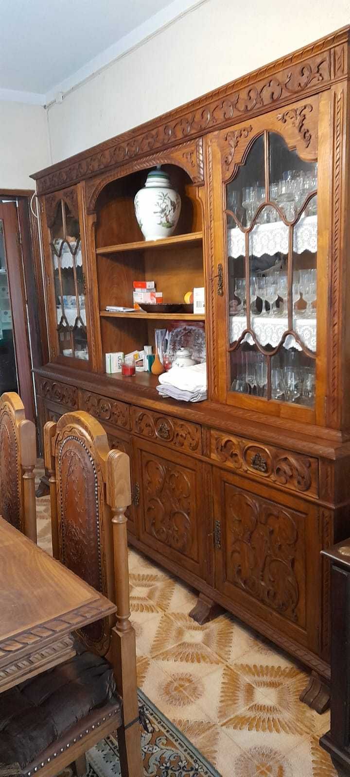 Móvel de sala / Mesa de Sala / Cadeiras
