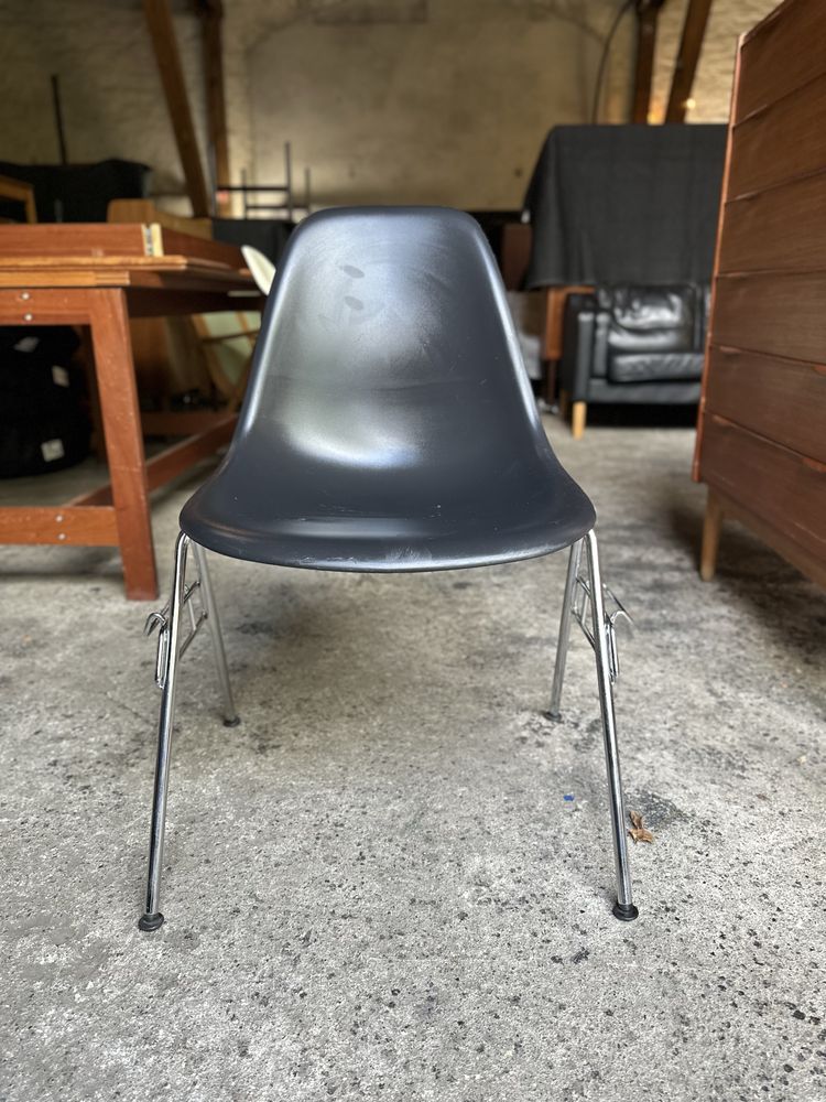 Krzesło Vitra Eames DSS oryginał