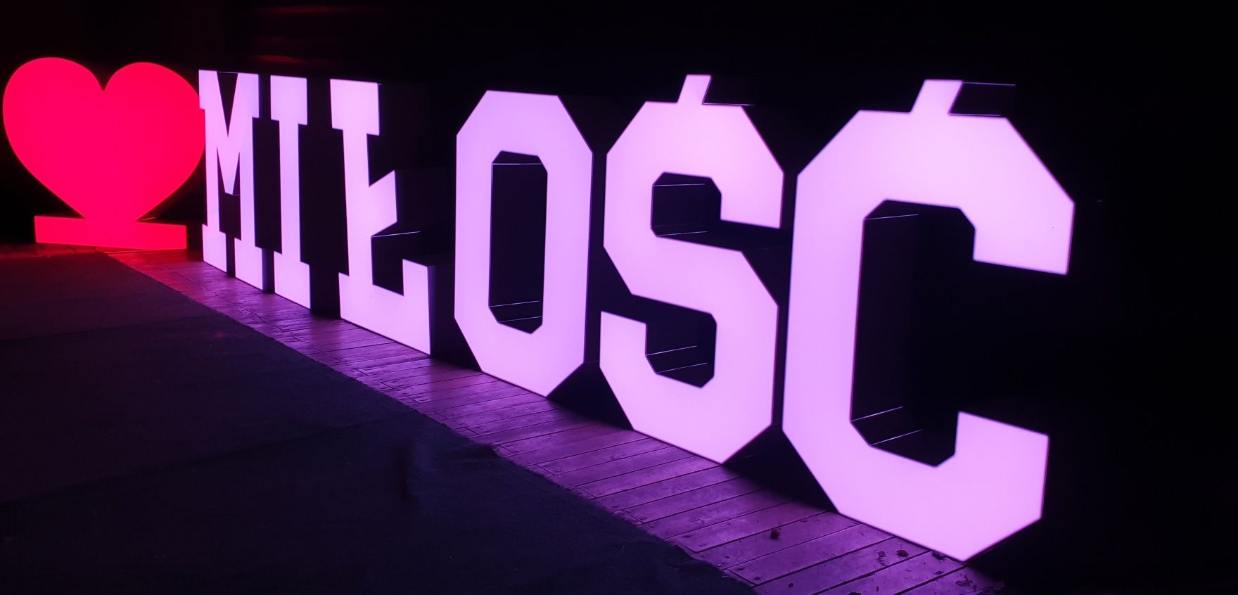 FOTOLUSTRO,napisy LED -LOVE, MIŁOŚĆ, SERCE, 18,Bańki mydlane