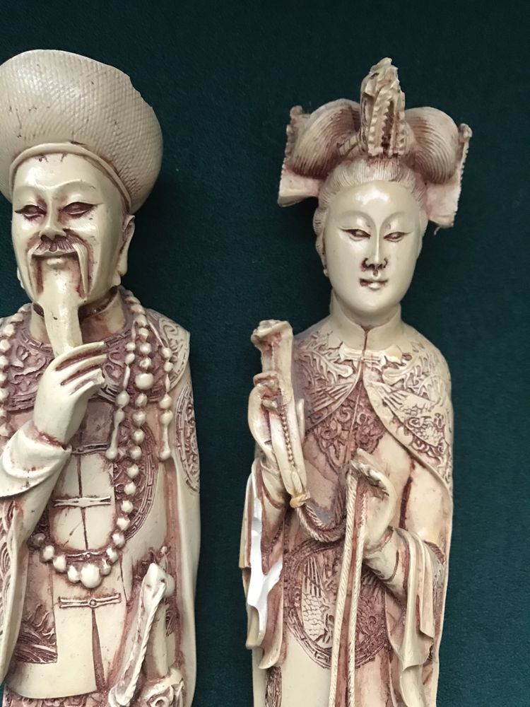 Dwie figurki azjatyckie stare vintage chinskie alabastr duze