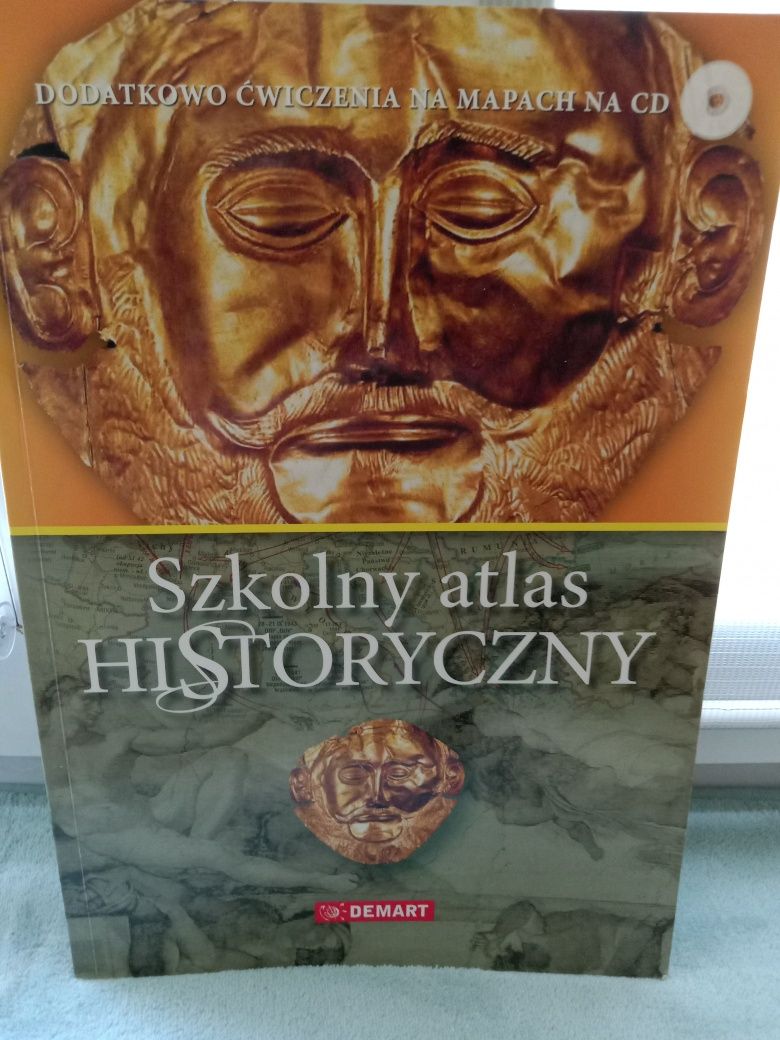 Szkolny atlas historyczny + CD , Demart.