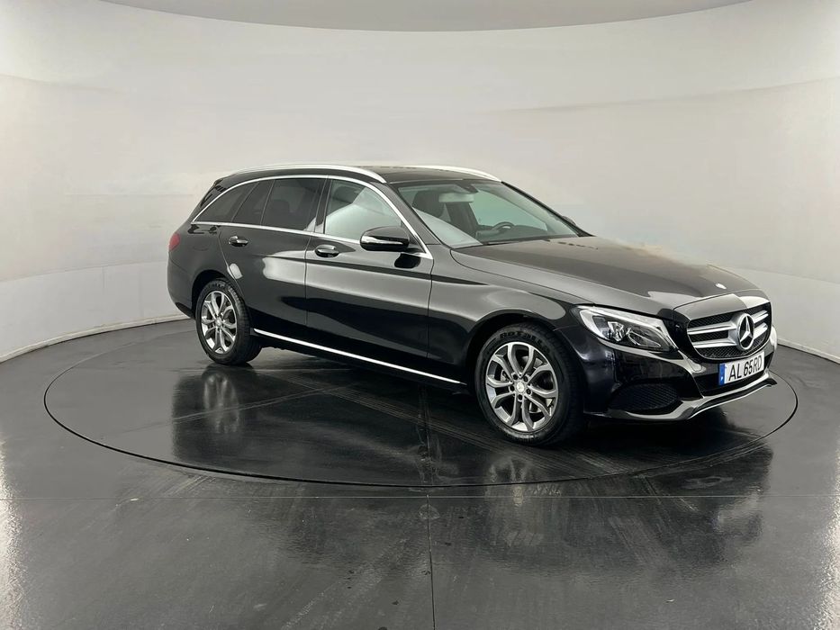Mercedes-Benz 220