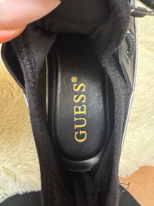 Кросівки Guess Гесс