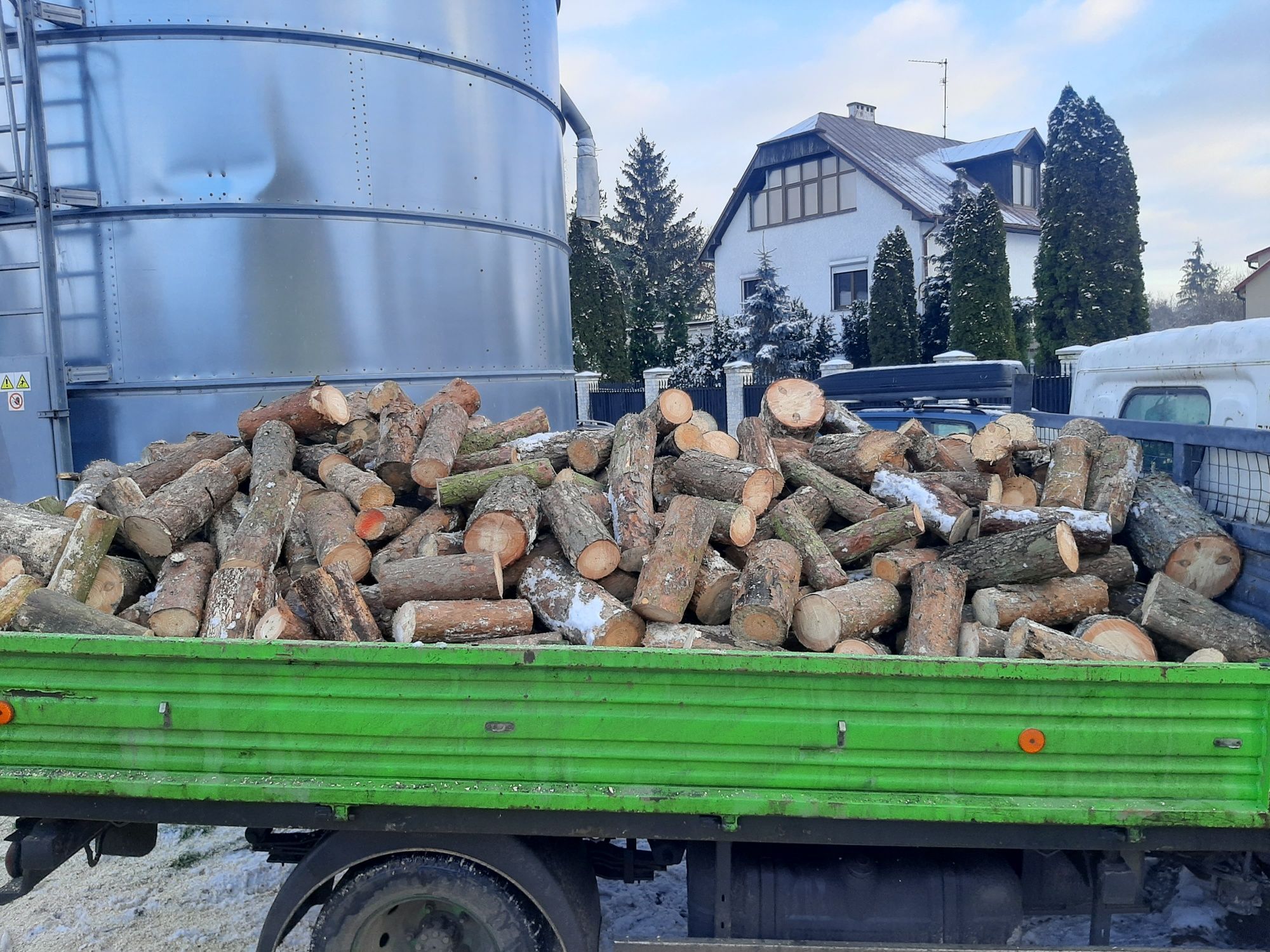 Opał sosna  drewno