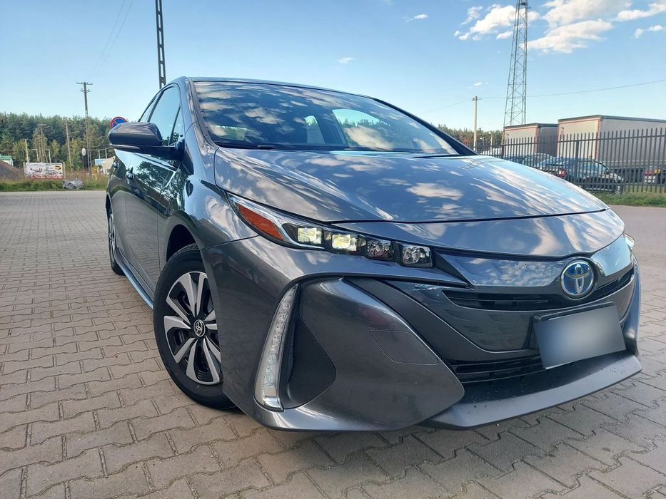 Toyota Prius Hybrid Niski Przebieg