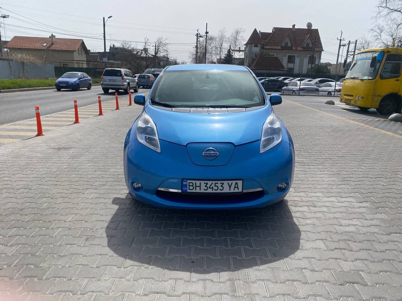 Файний Nissan Leaf 2011. Кожен день на ходу