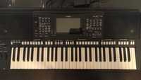 Sprzedam keyboard Yamaha PSR S 775 w super stanie