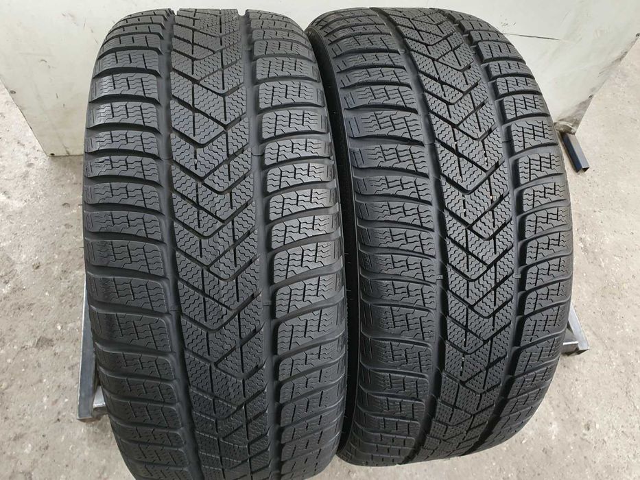 2x Pirelli Sottozero 3  225/45r18  7,4mm