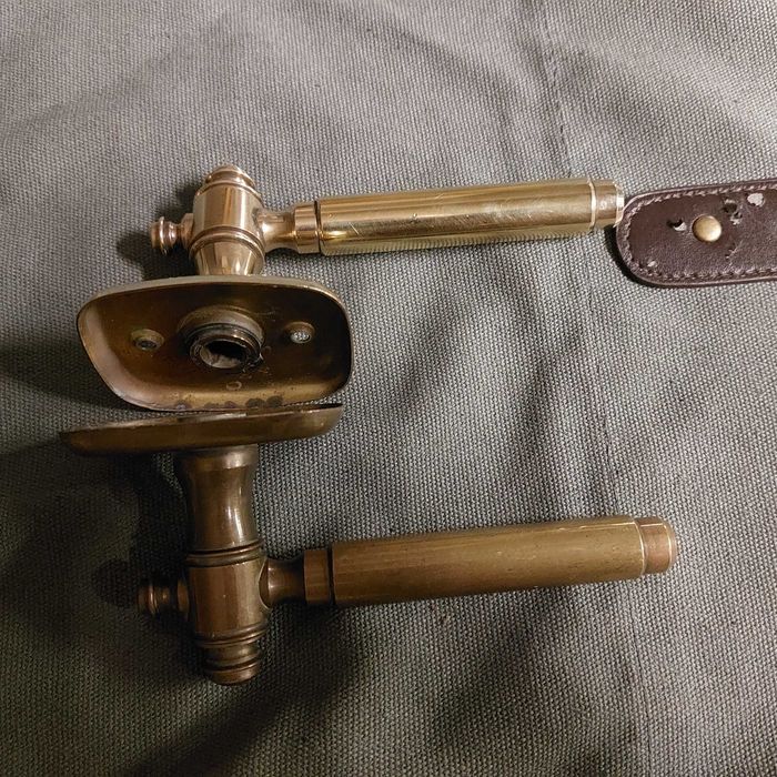 Stare klamki mosiezne