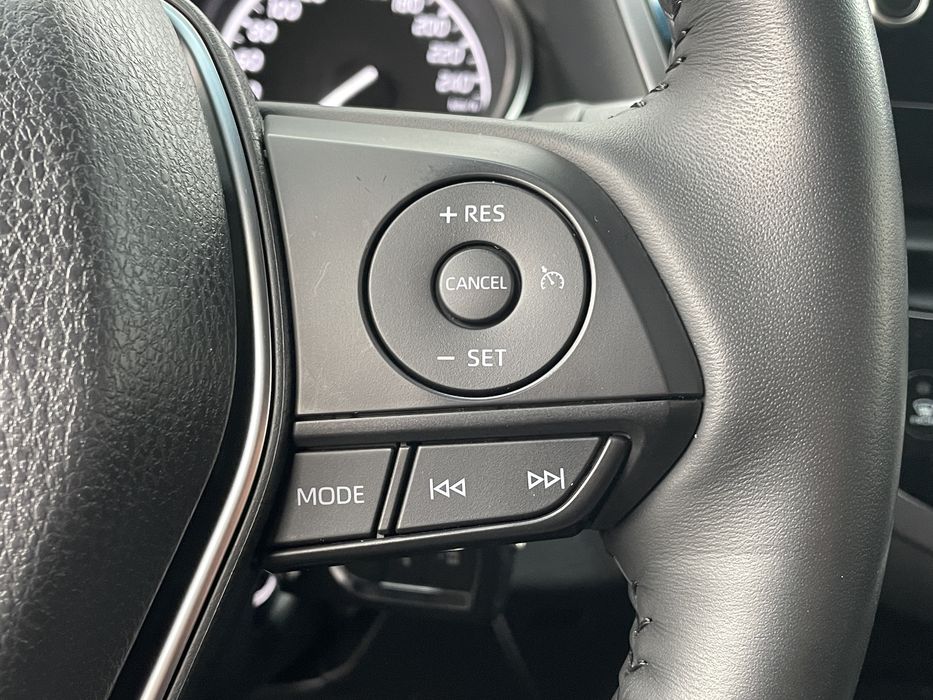 Toyota Camry 2023 року , офіційна