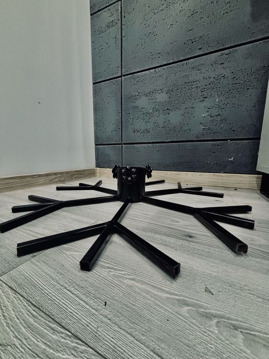 Stojak Na Choinkę Metalowy Loft