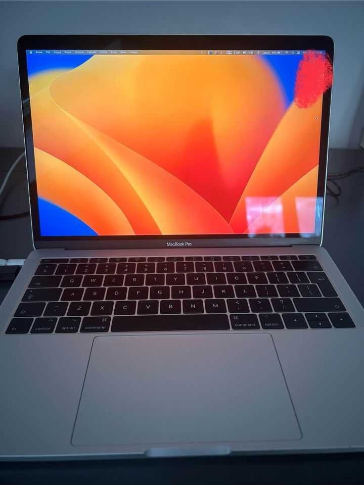 MacBook Pro 2017 i5 8gb Ventura