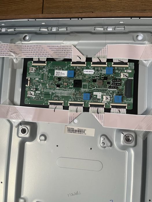 Samsung QE55QN90AAU / CY-TA055FLEV1H - битая матрица, платы рабочие