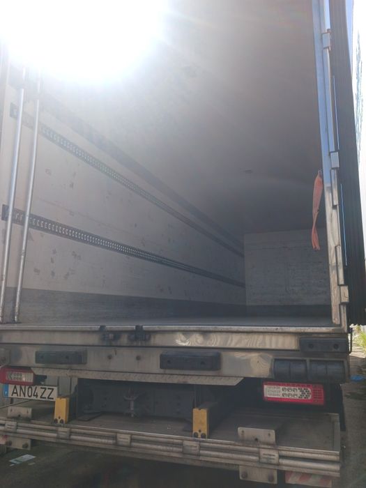 Camião Volvo 3 eixos, 500cv