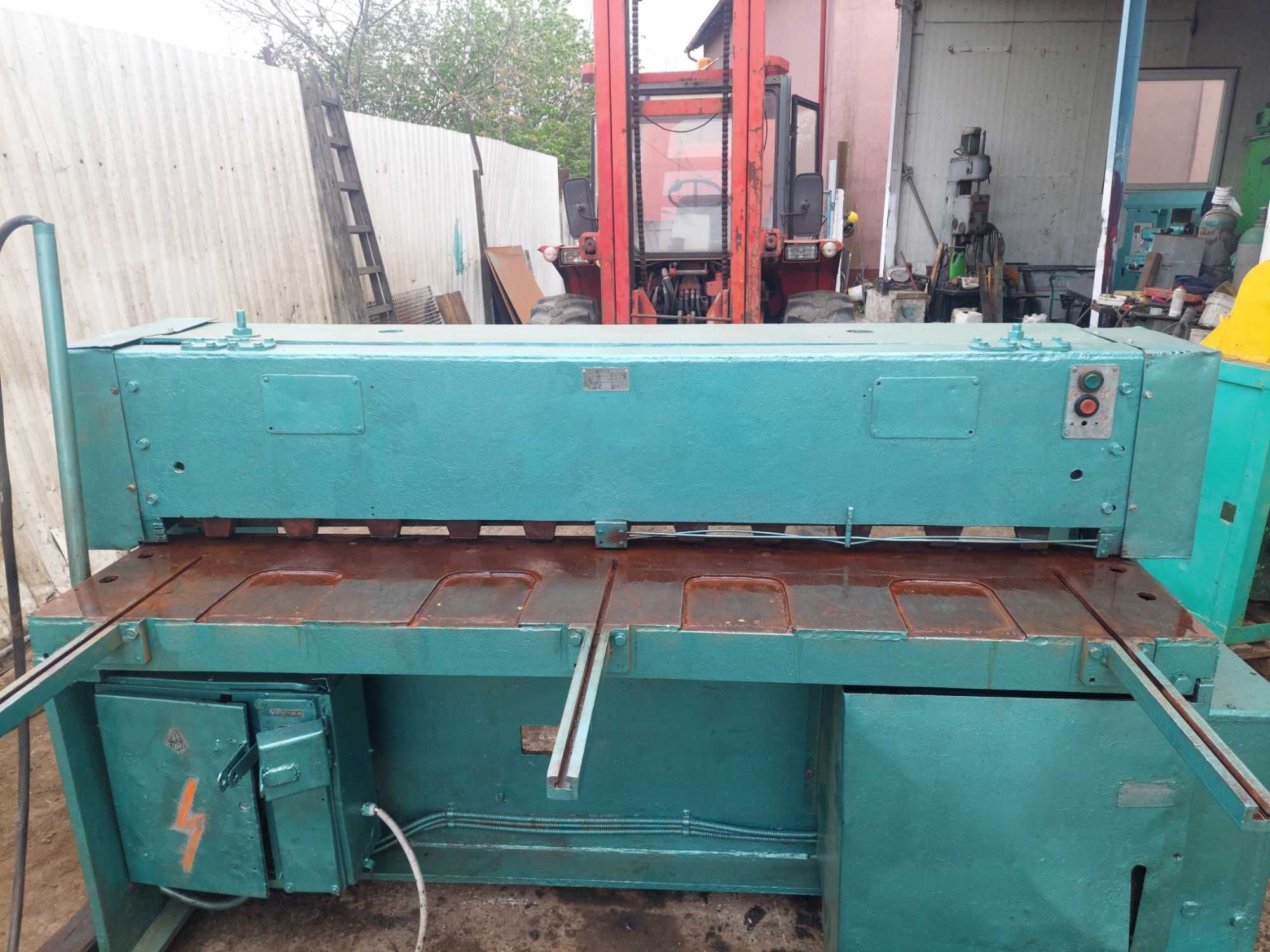 Gilotyna  do blachy ng 3 x 2000