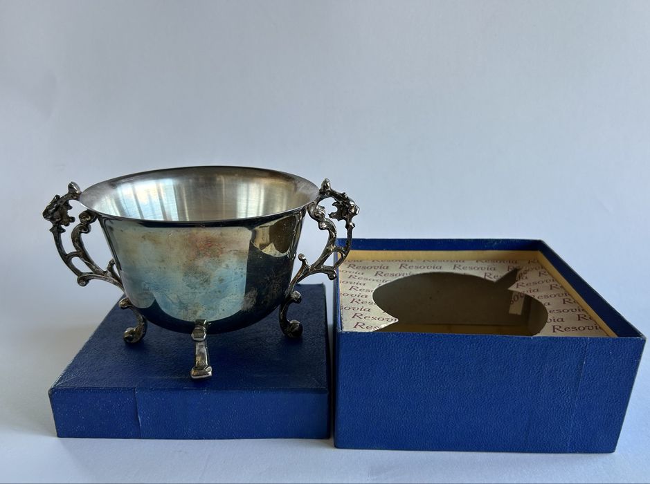 Cukiernica RESOVIA jak nowa z pudełkiem plater PRL