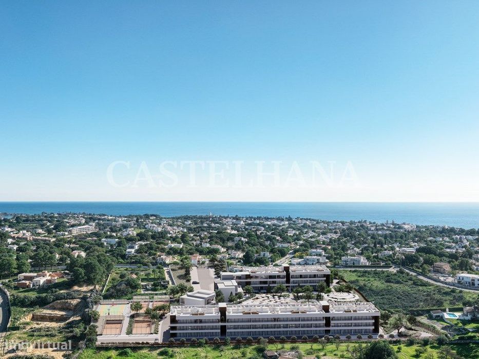 Apartamento T2 com terraço, junto à praia, no Carvoeiro, Algarve