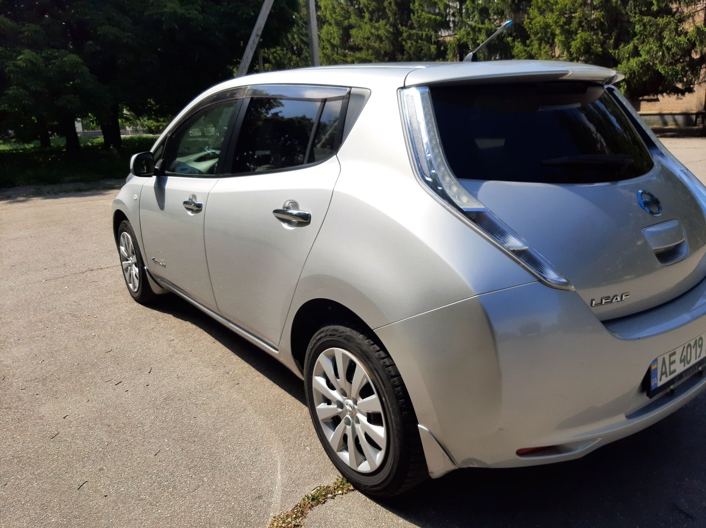 Nissan leaf  24kw