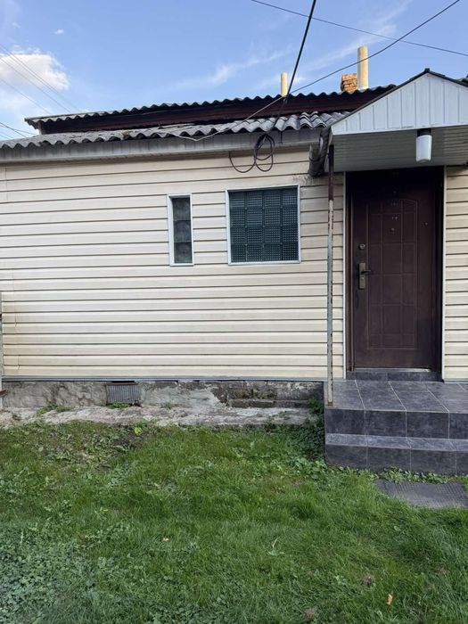 Продам  2х комнатную квартиру в доме