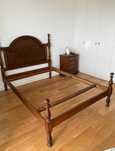 Cama madeira semi nova