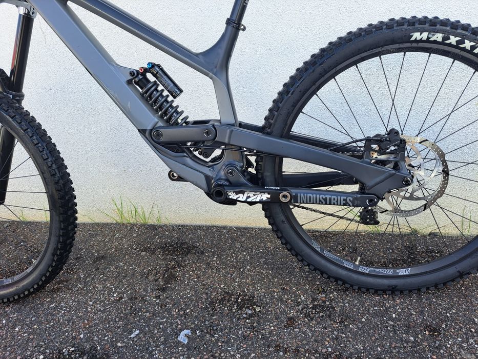 YT  TUES  2019  M  AL   27.5