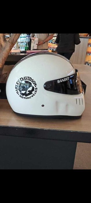 Capacete Bandit como novo