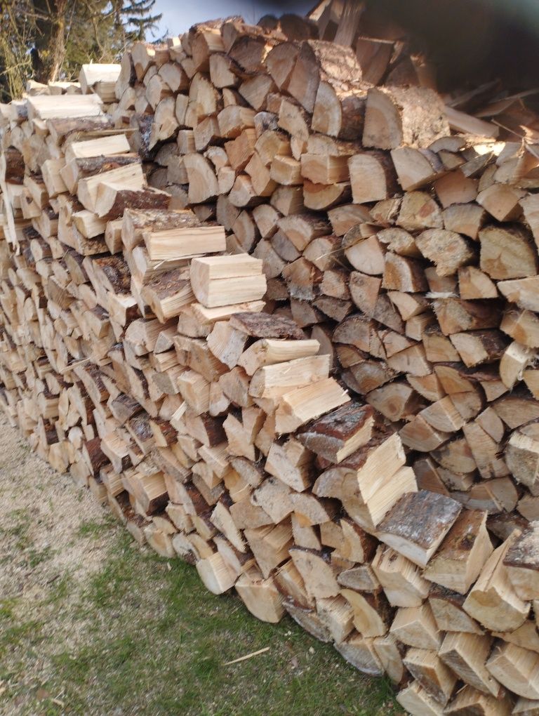 Sprzedam sosnę  przesuszoną