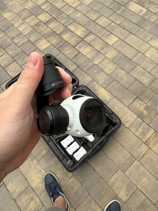 Квадрокоптер DJI Inspire 1 v2. +2пульти+3батареї+кейс повний комплект!