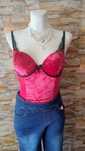 Ozdobne welurowe body damskie rozmiar M