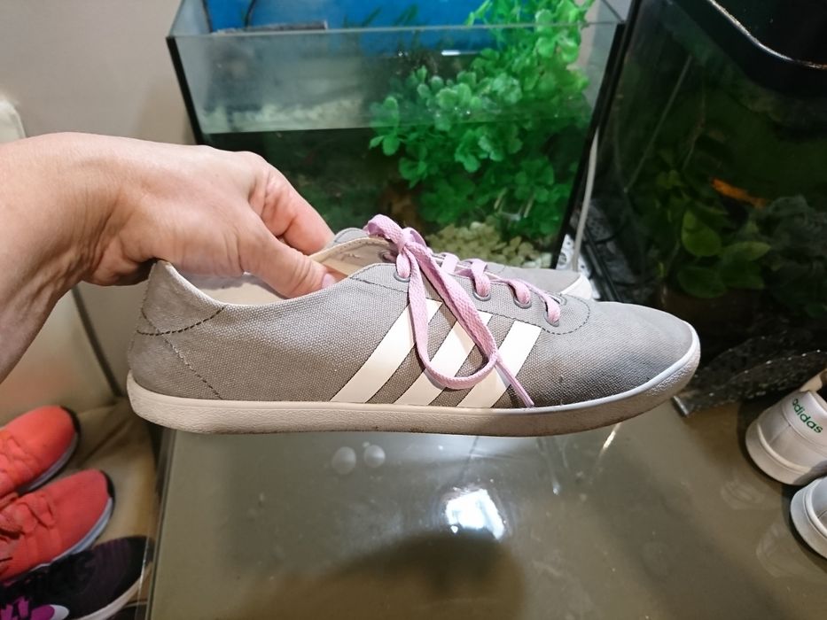 Взуття для дівчинки 9-12 років (22-24см)