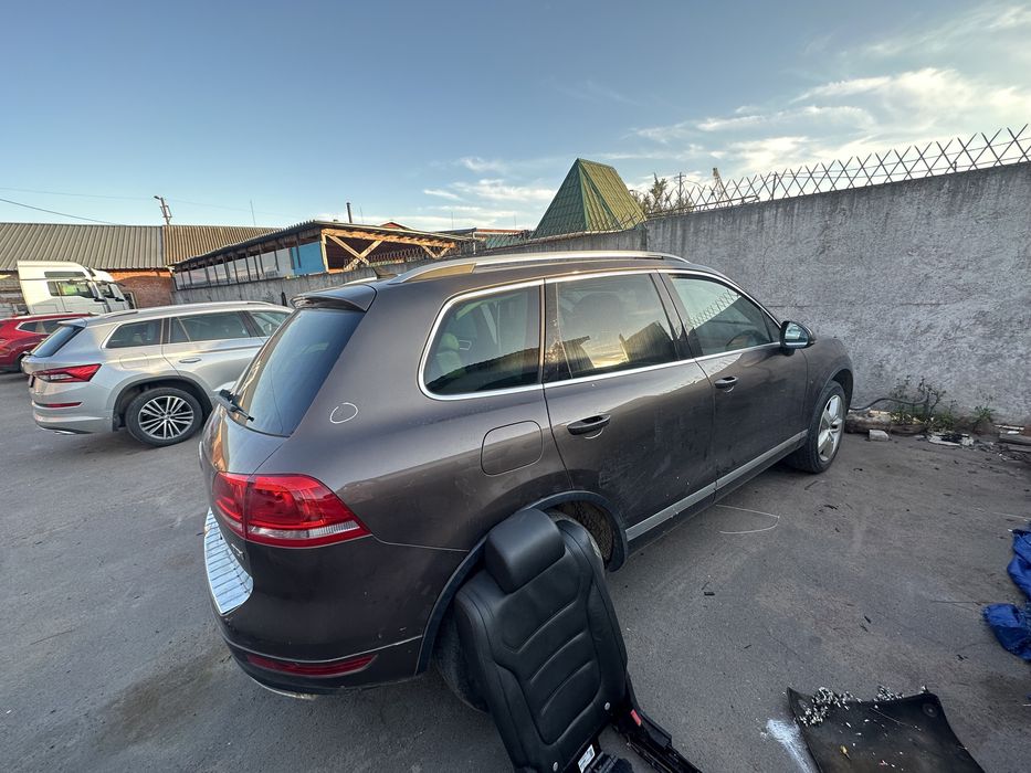 Шрот розборка touareg nf fl запчастини туарег