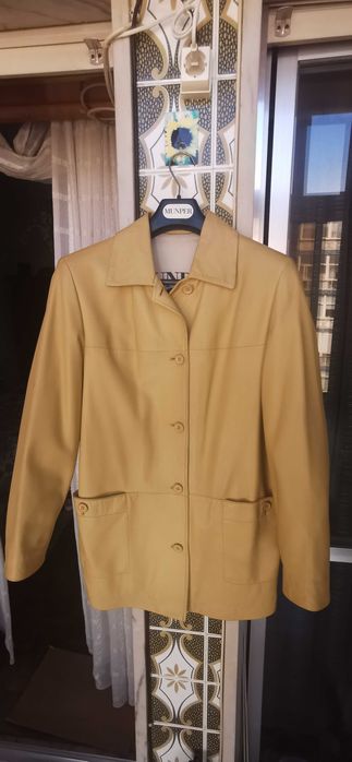 Casaco de Senhora em Pele de Vitela