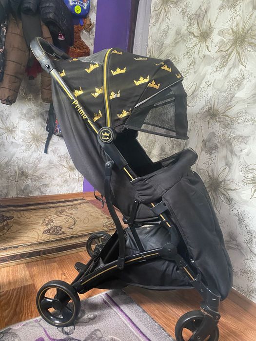 Коляска Danke Prime з коронами