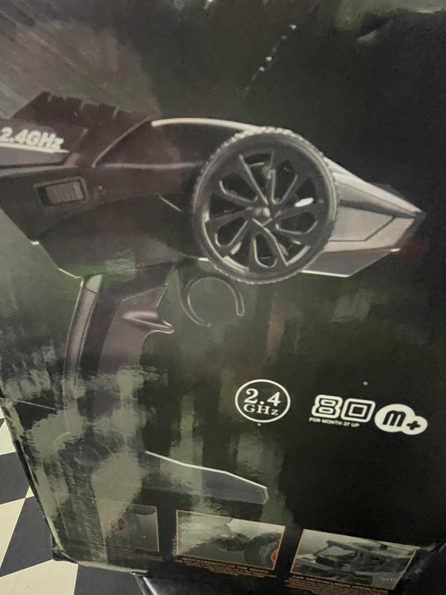 Auto Monster RC Wysokie Koła 1:18  Czarne Złote