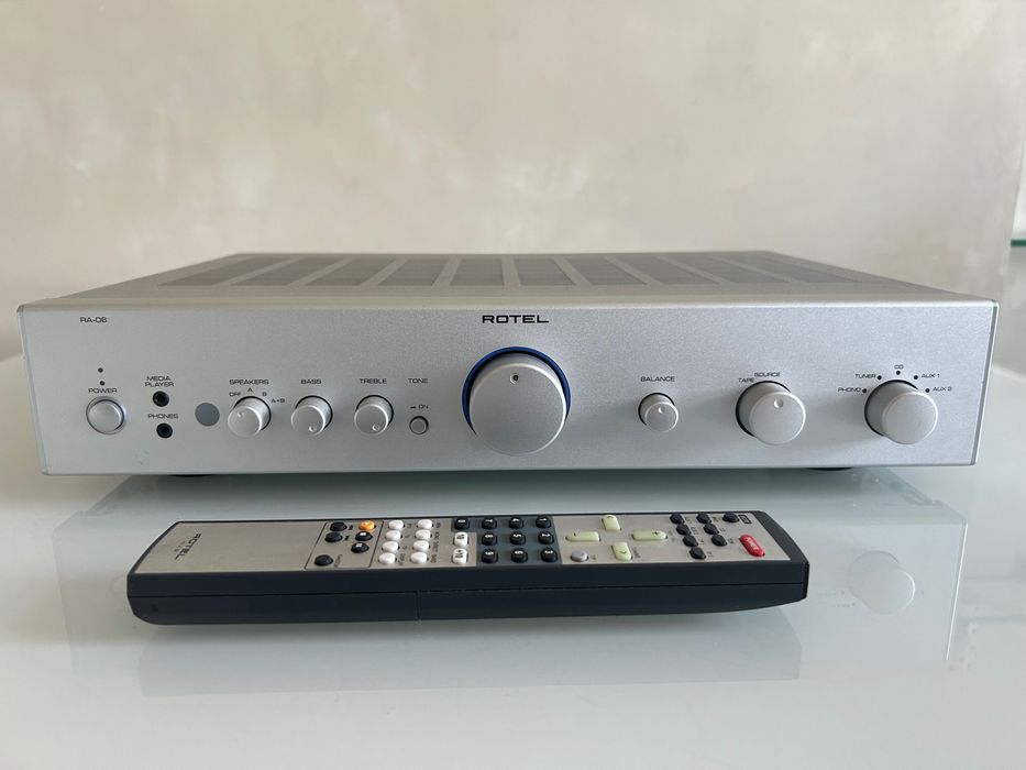 Інтегральний підсилювач ROTEL RA-06 Silver