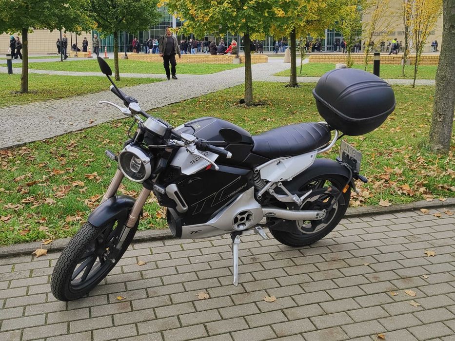 Super Soco TC Max elektryk na A1