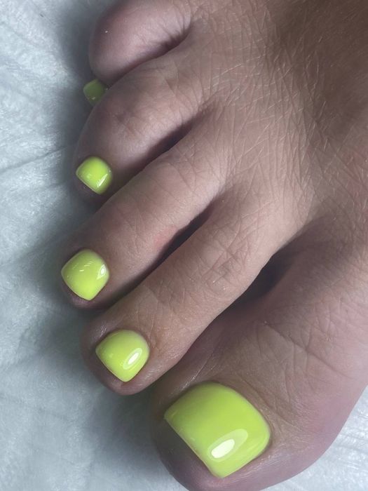 Манікюр/Педикюр/покриття/нарощення .Салон.Стерильно.