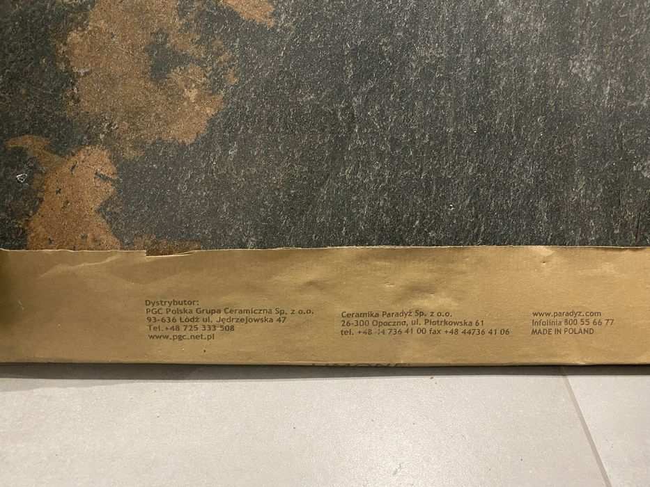 Plytki 4,5 opakowania pozostalosci po lazience