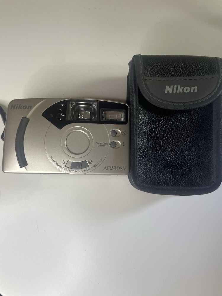 Maquina fotografica analogica Nikon AF240SV (1999)