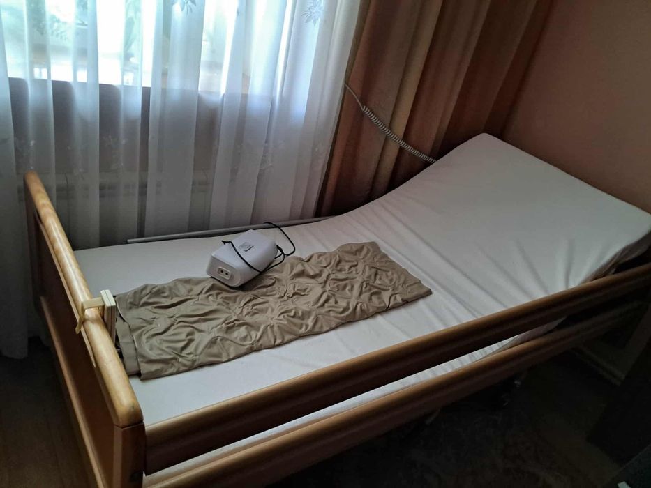 Łóżko rehabilitacyjno pielęgnacyjne